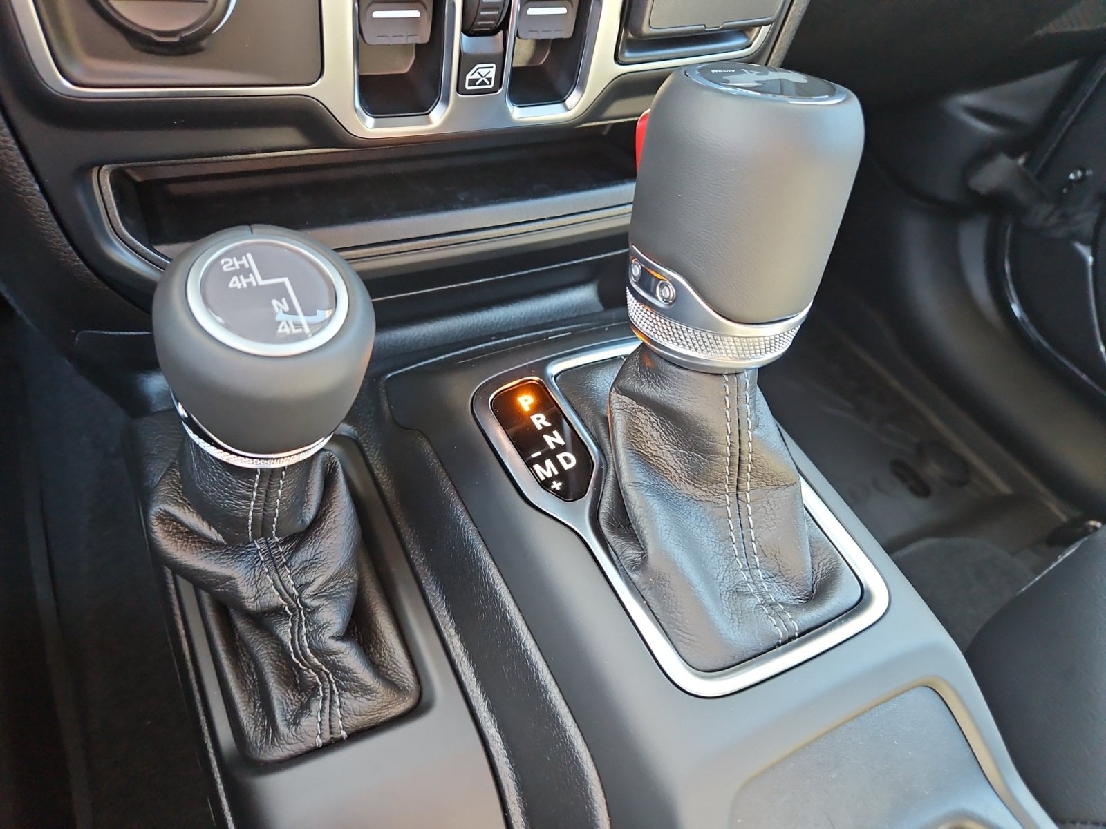 New 2027 Jeep Wrangler Sahara - photo - 25