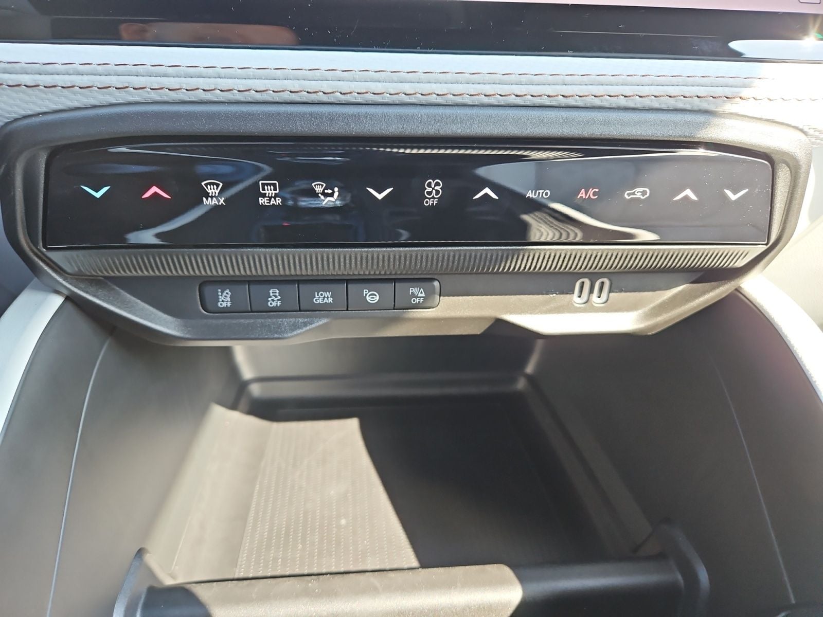 New 2026 Jeep Cherokee Overland - photo - 26
