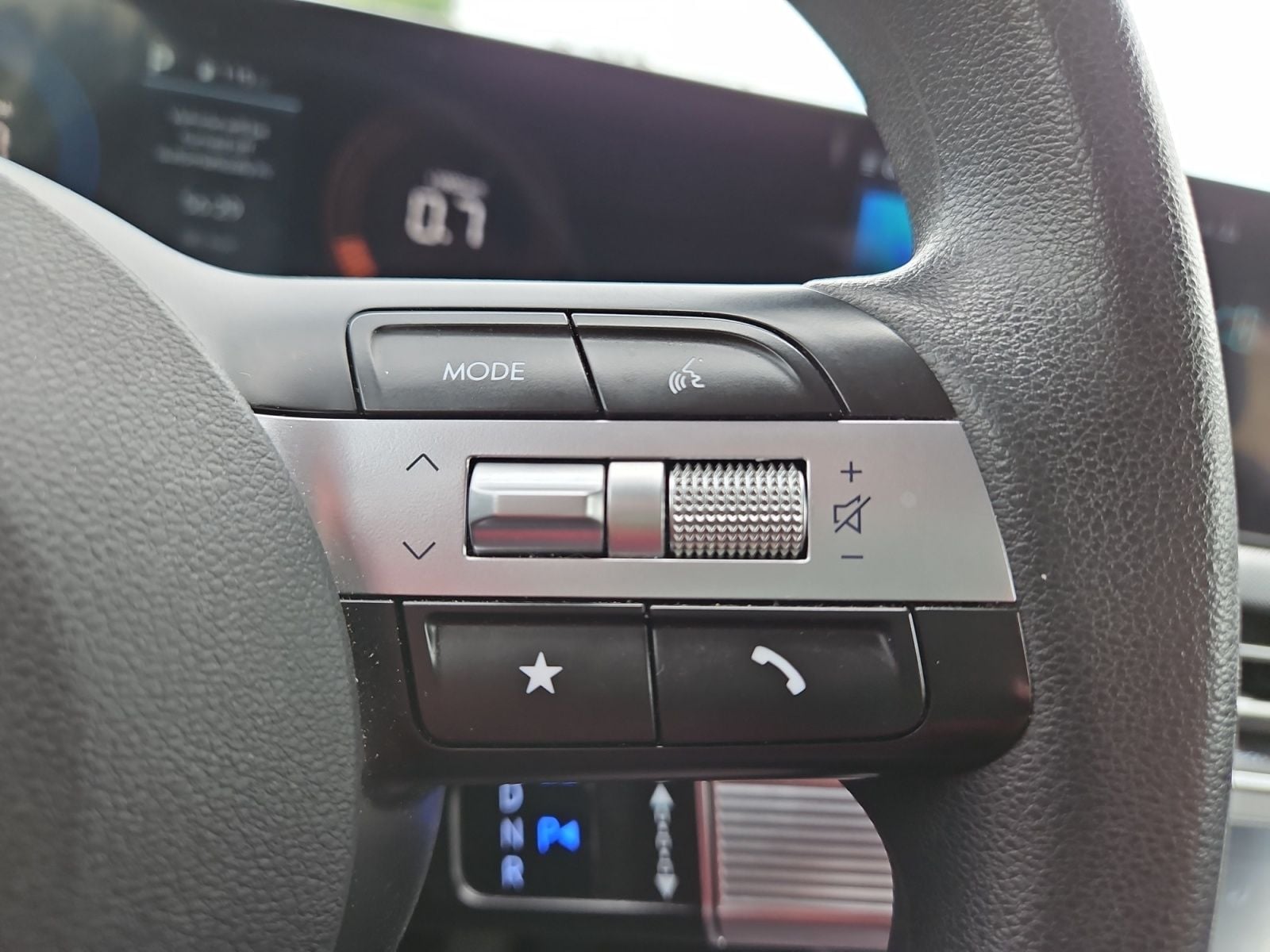 Pre-Owned 2025 Hyundai Sonata SEL - photo - 25