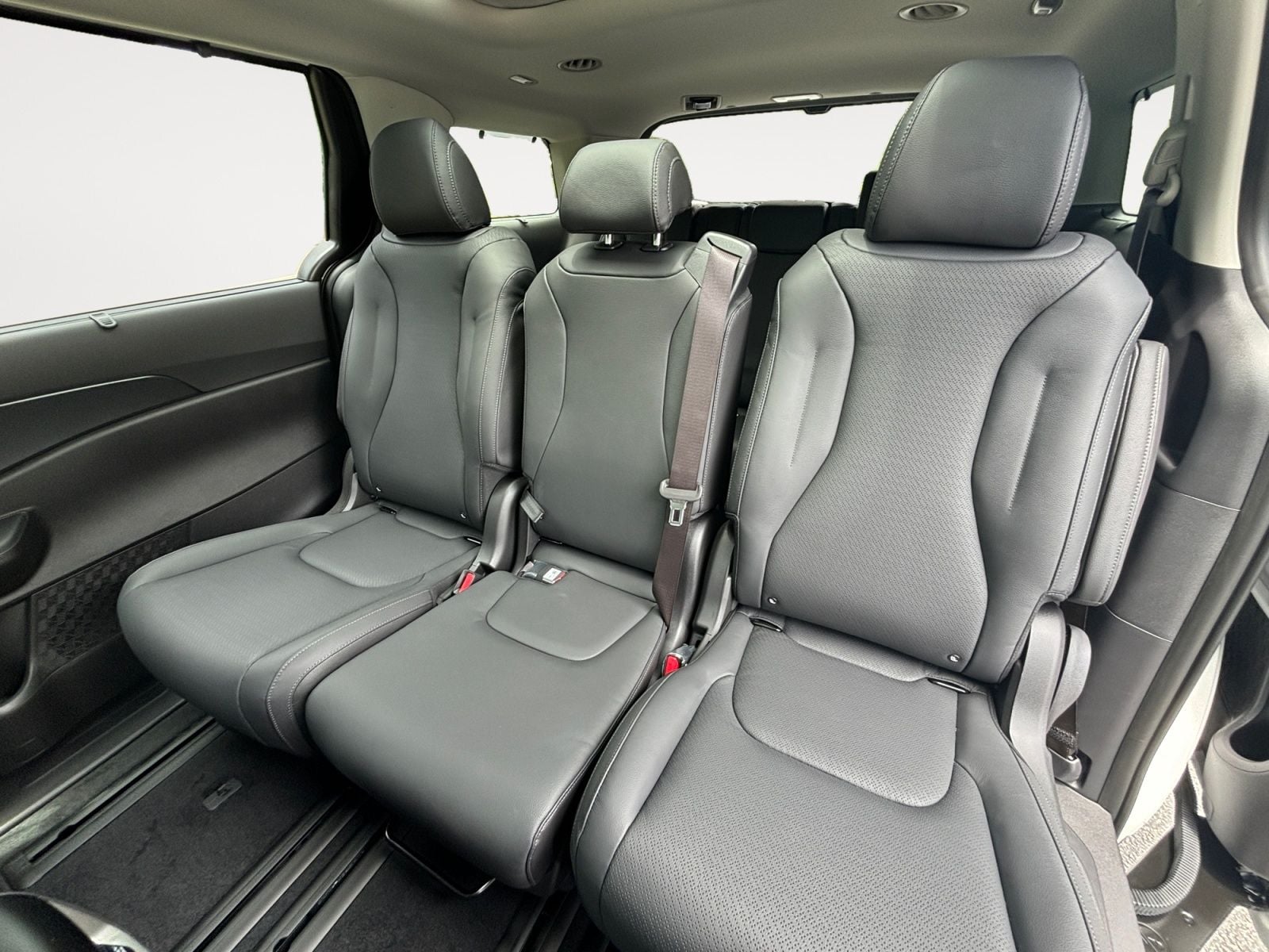 New 2026 Kia Carnival Hybrid SX Prestige - photo - 12