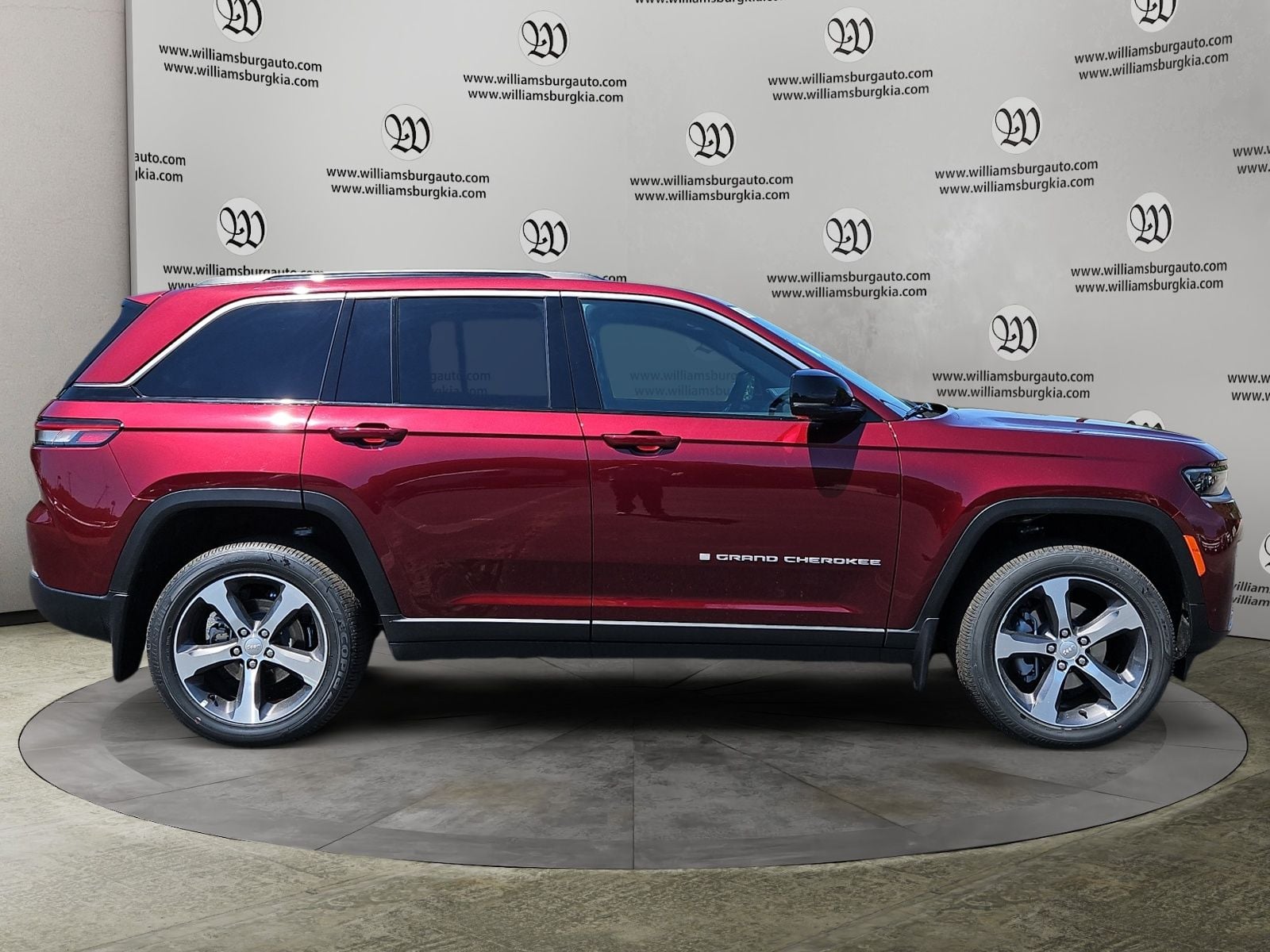 New 2026 Jeep Grand Cherokee Limited - photo - 5