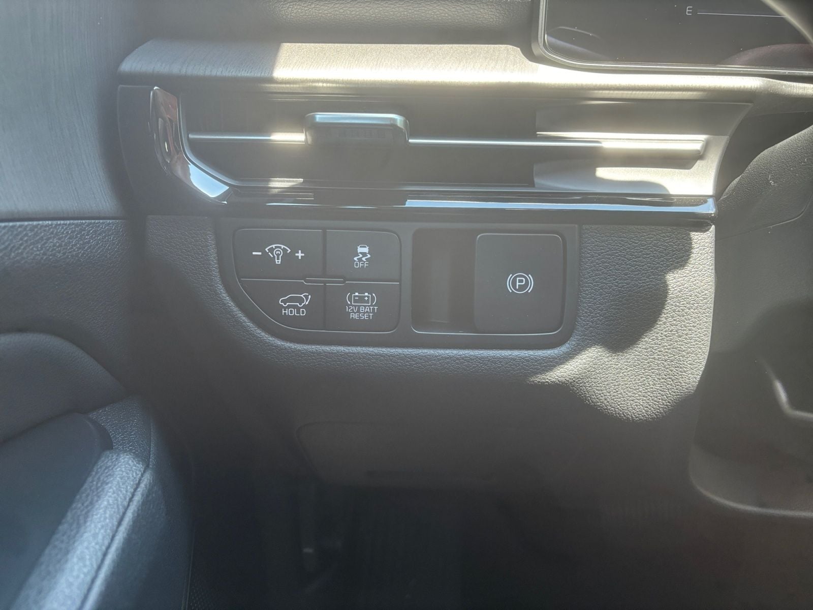 New 2026 Kia Sportage Hybrid X-Line - photo - 20