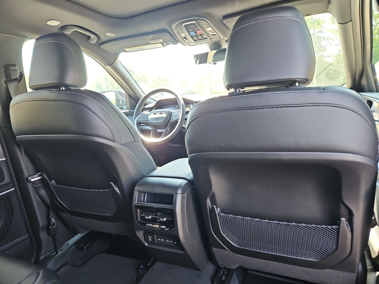 New 2026 Jeep Grand Cherokee Limited - photo - 17