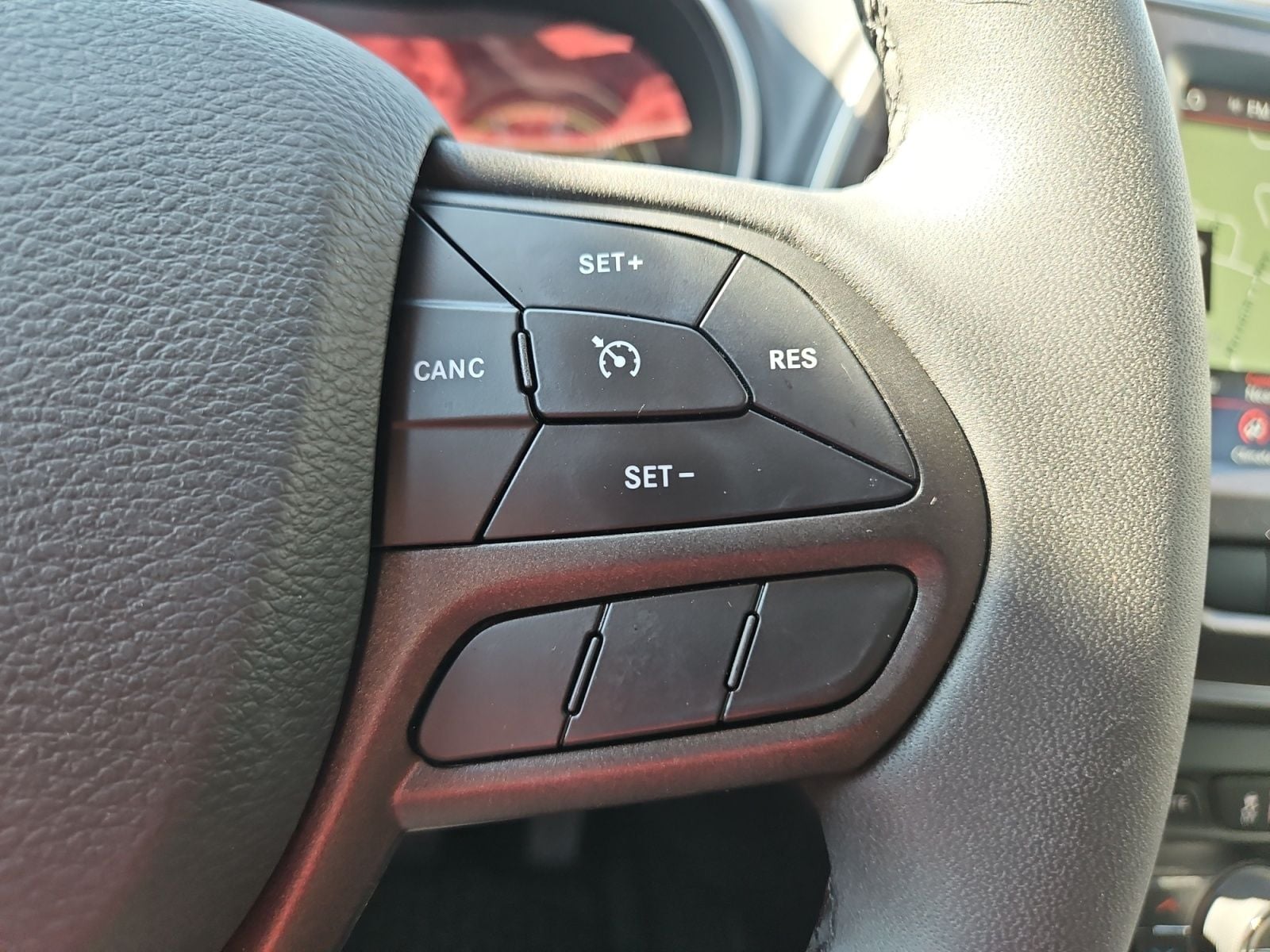 Pre-Owned 2022 Jeep Cherokee Trailhawk - photo - 24