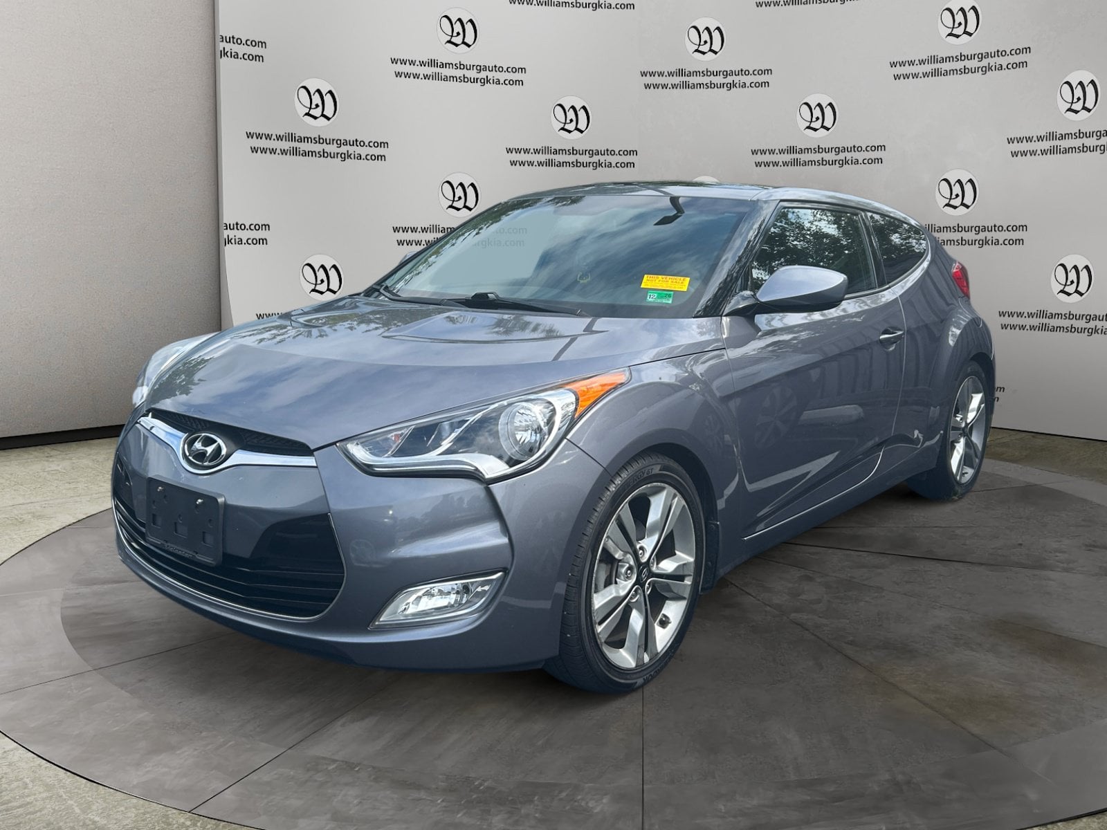 Pre-Owned 2016 Hyundai Veloster Base - photo - 0