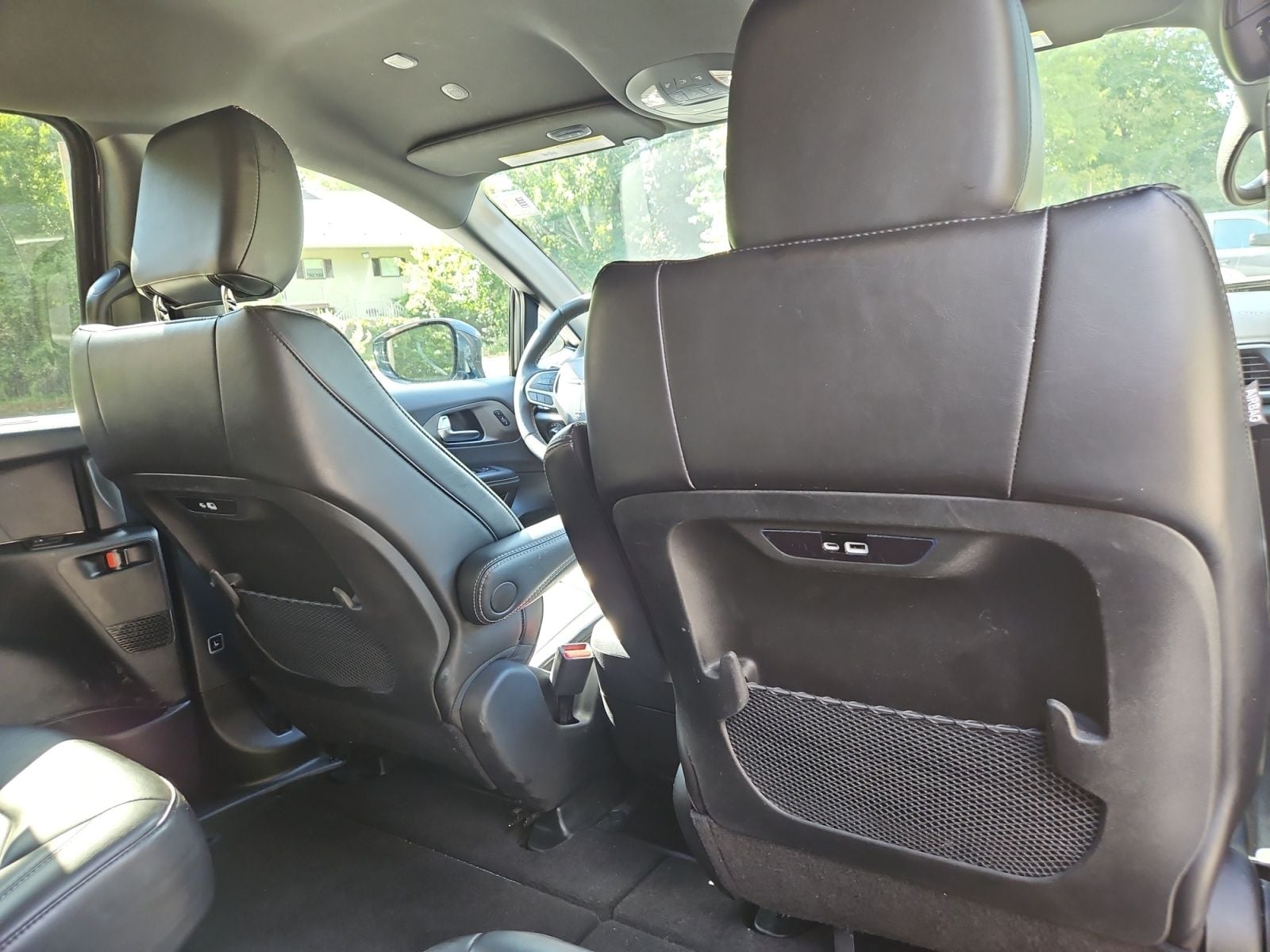Pre-Owned 2025 Chrysler Pacifica Select - photo - 17