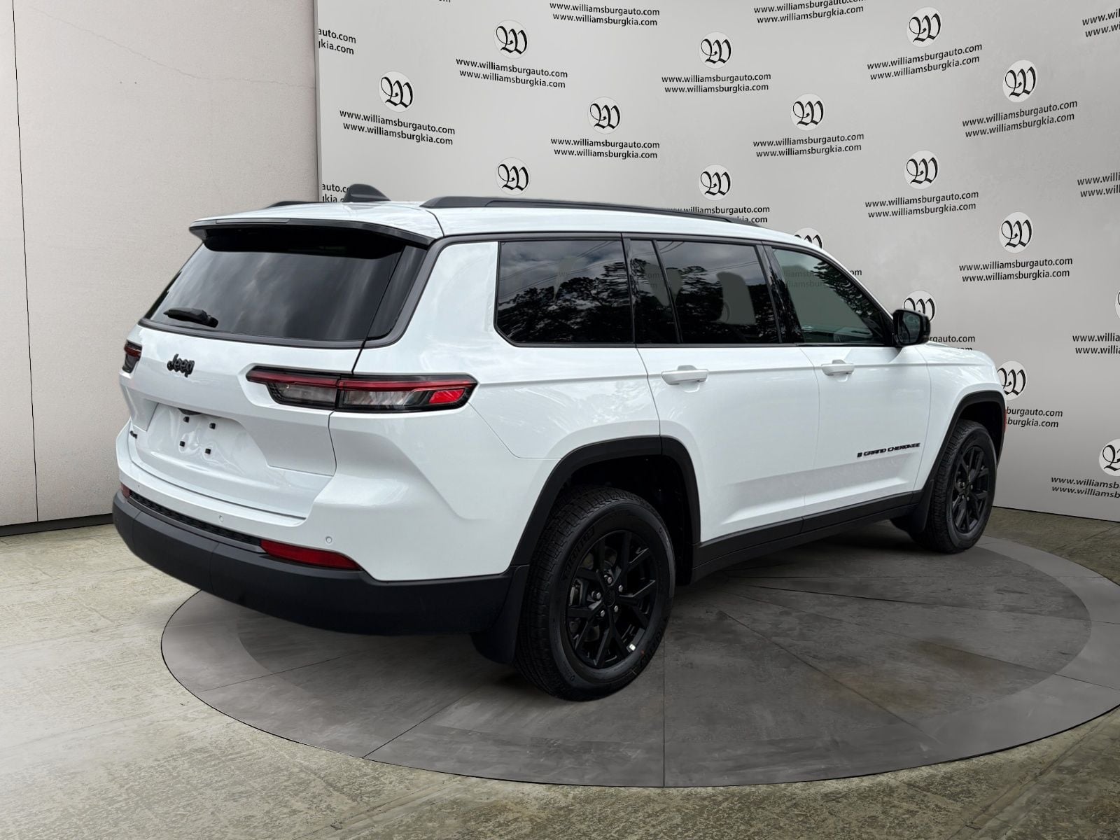 2026 Jeep Grand Cherokee L Altitude Photo in Williamsburg VA 23185