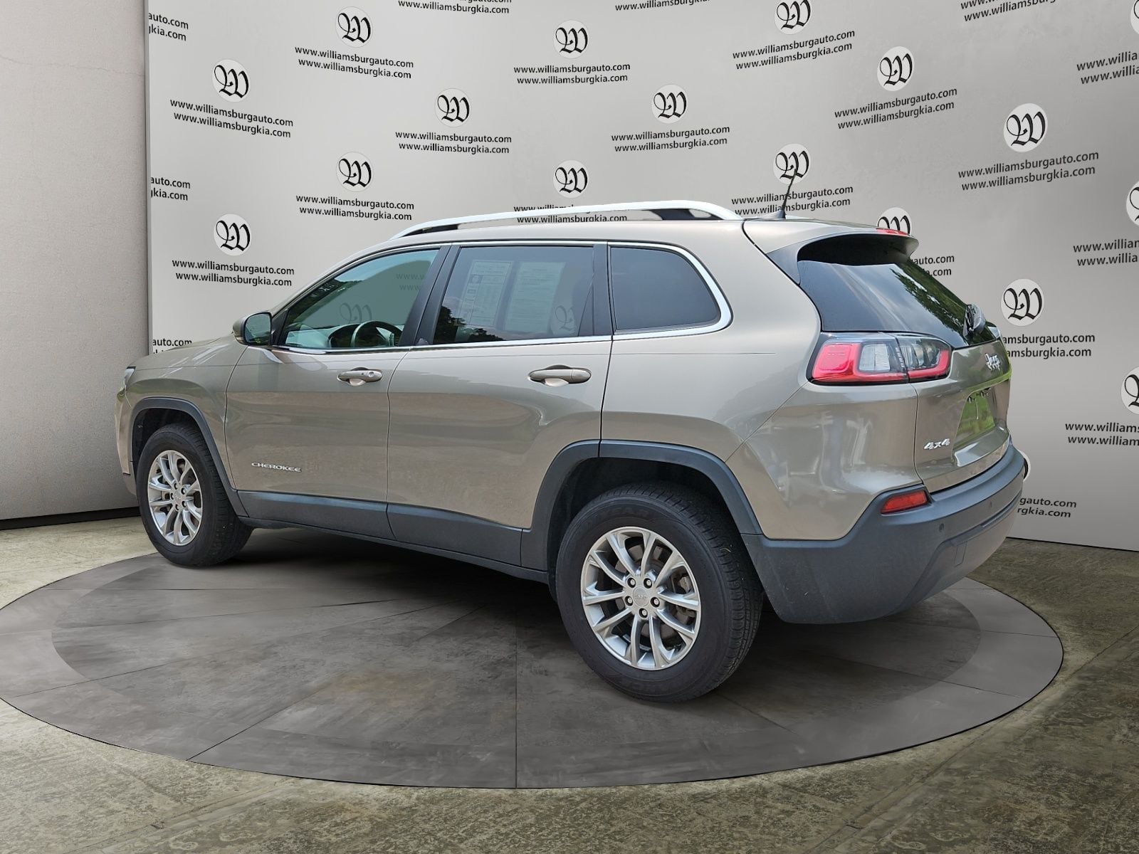 2021 Jeep Cherokee Latitude Plus Photo in Williamsburg VA 23185