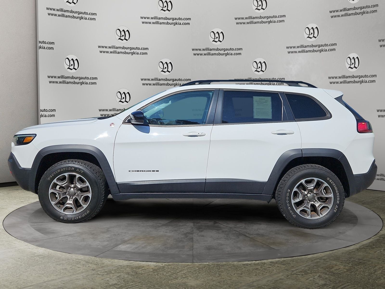 2022 Jeep Cherokee Trailhawk Photo in Williamsburg VA 23185