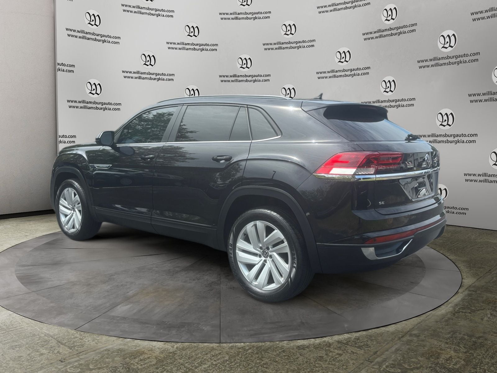 2022 Volkswagen Atlas Cross Sport 2.0T SE w/Technology Photo in Williamsburg VA 23185