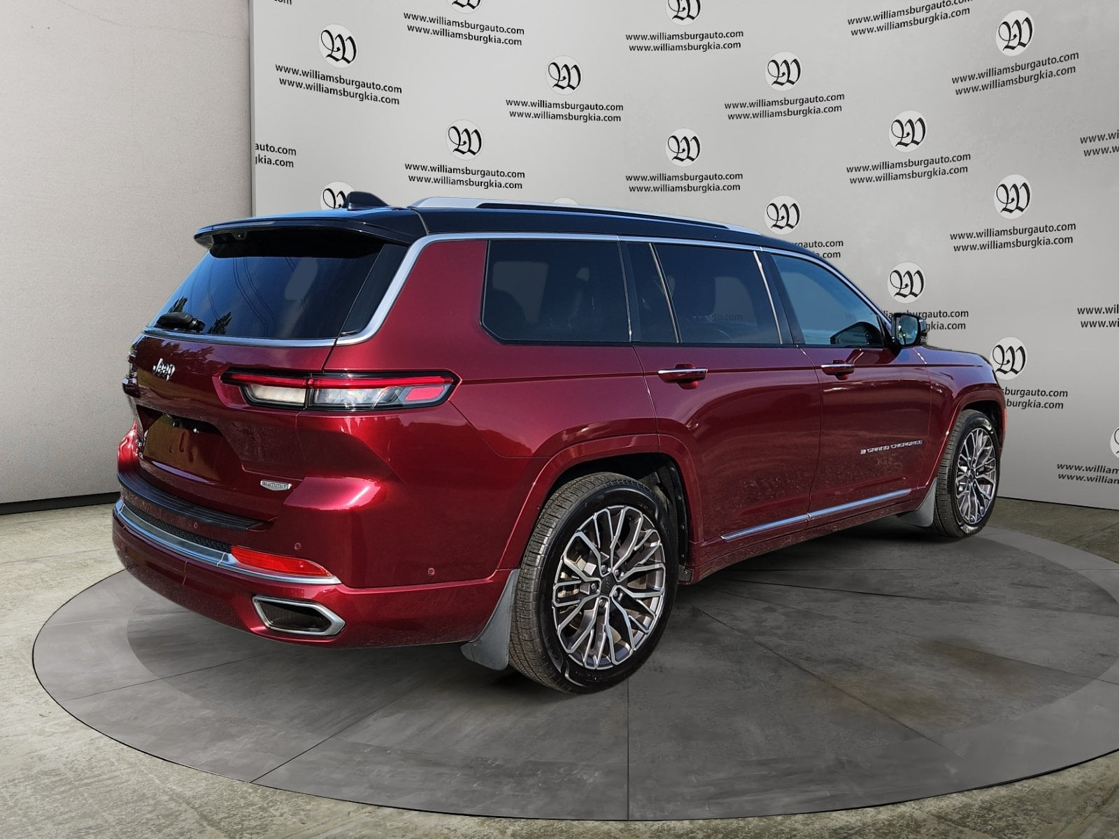 2021 Jeep Grand Cherokee L Summit Photo in Williamsburg VA 23185