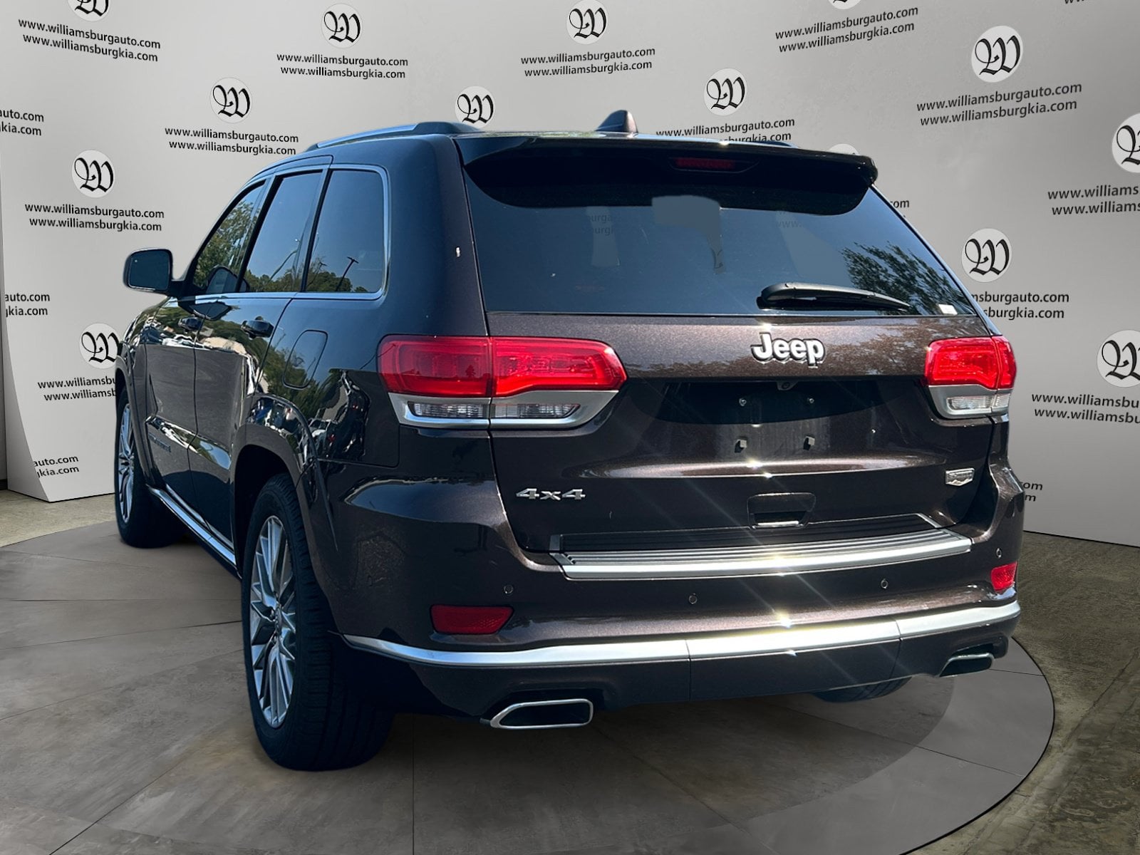 2017 Jeep Grand Cherokee Summit Photo in Williamsburg VA 23185