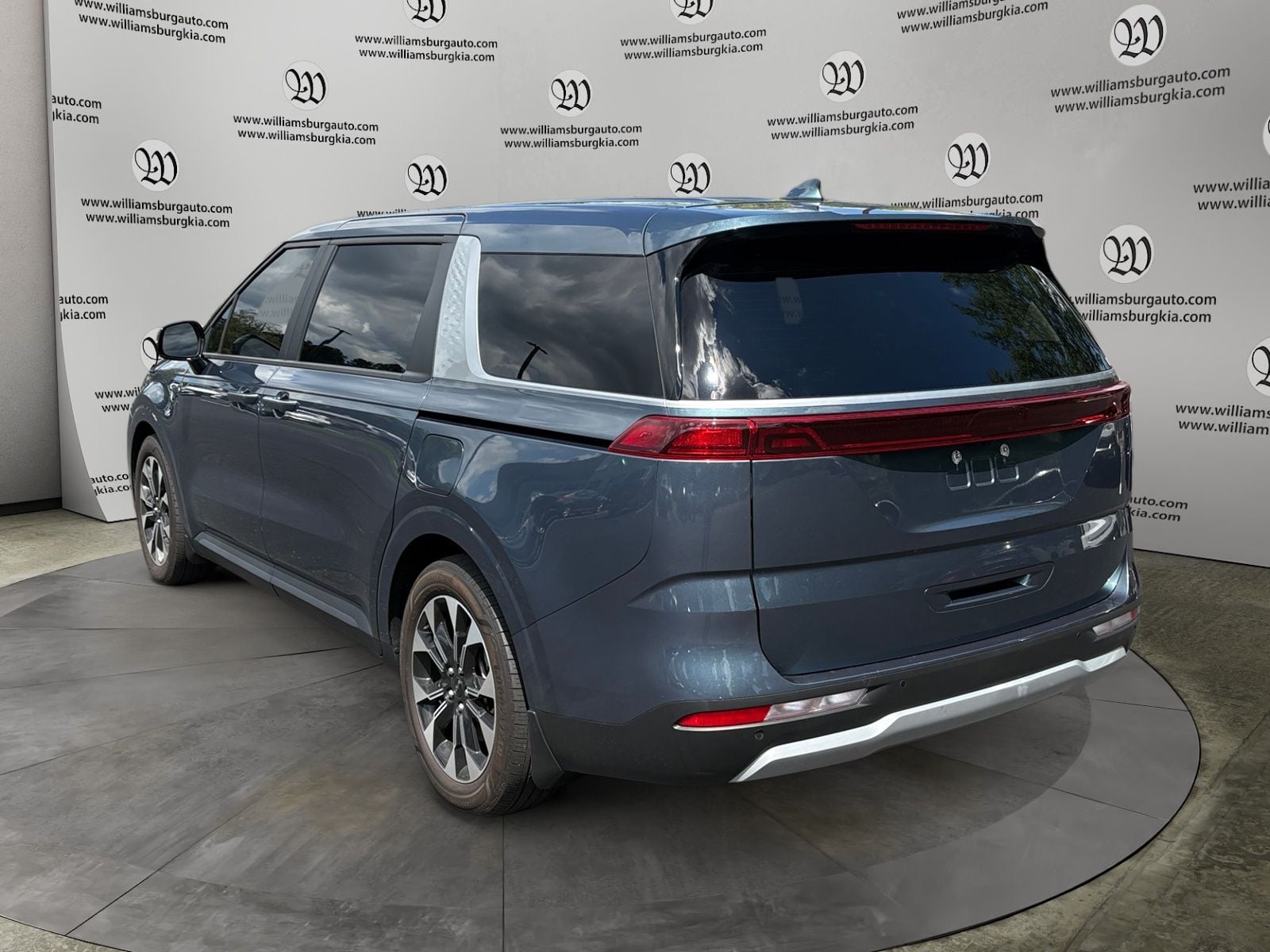 2024 Kia Carnival EX Photo in Williamsburg VA 23185