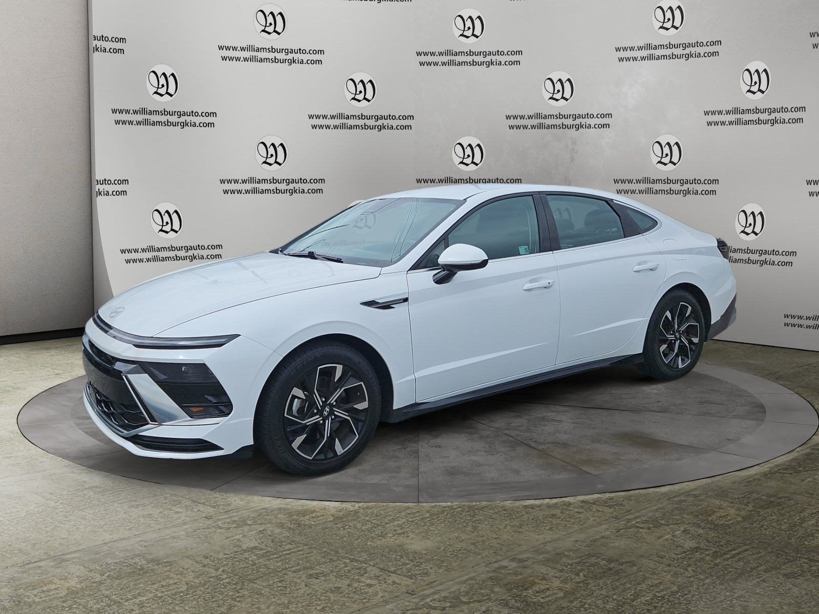 2024 Hyundai Sonata SEL Photo in Williamsburg VA 23185